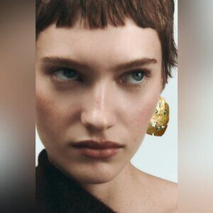 New Zara Golden Textured Irregular Metal Earrings 1124/249 Bloggers Fav